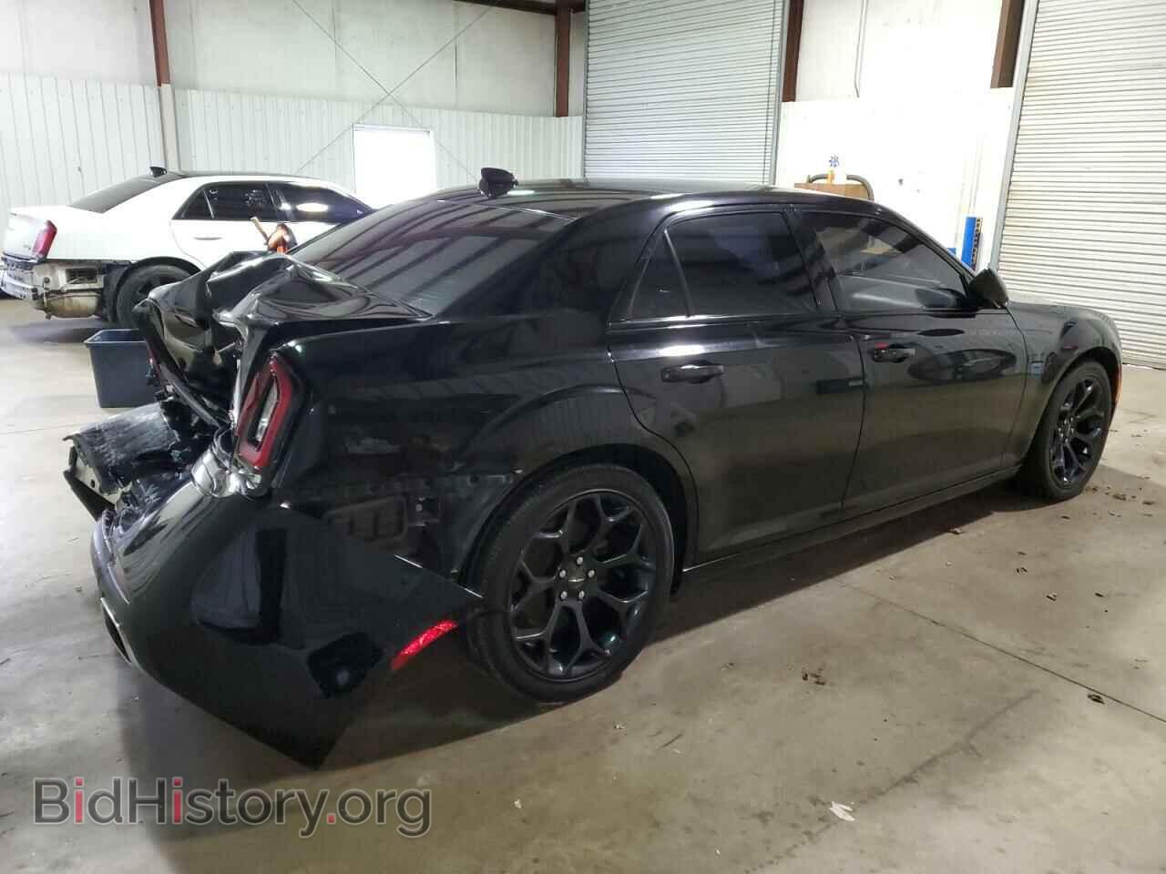 2019 CHRYSLER 300 - VIN: 2C3CCABGXKH618174 - Фото 3