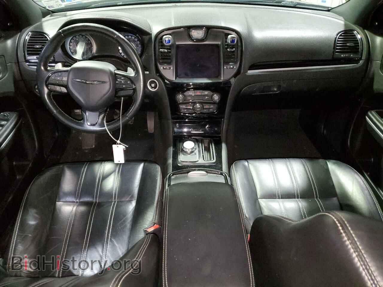 2019 CHRYSLER 300 - VIN: 2C3CCABGXKH618174 - Фото 8