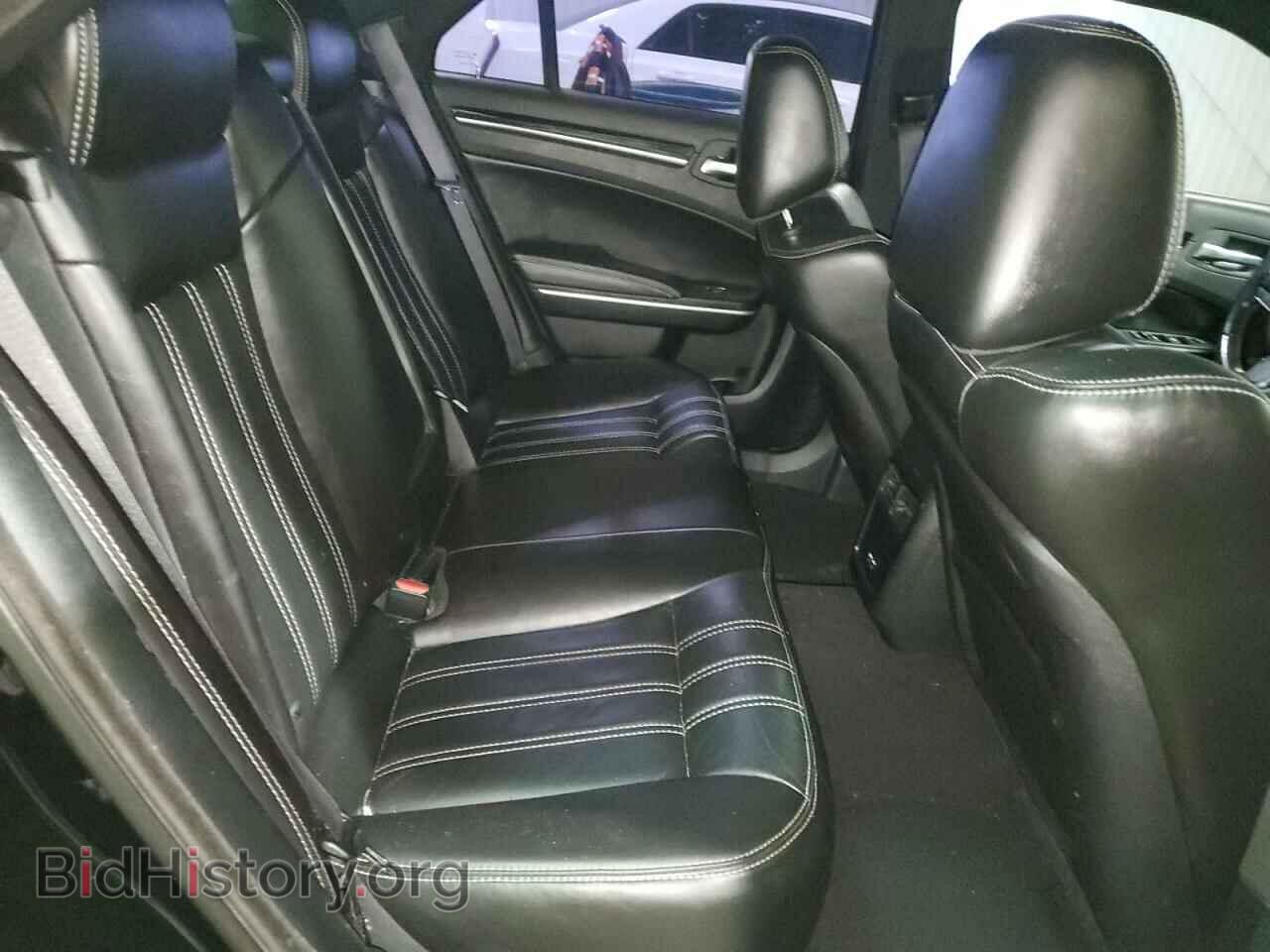 2019 CHRYSLER 300 - VIN: 2C3CCABGXKH618174 - Фото 10