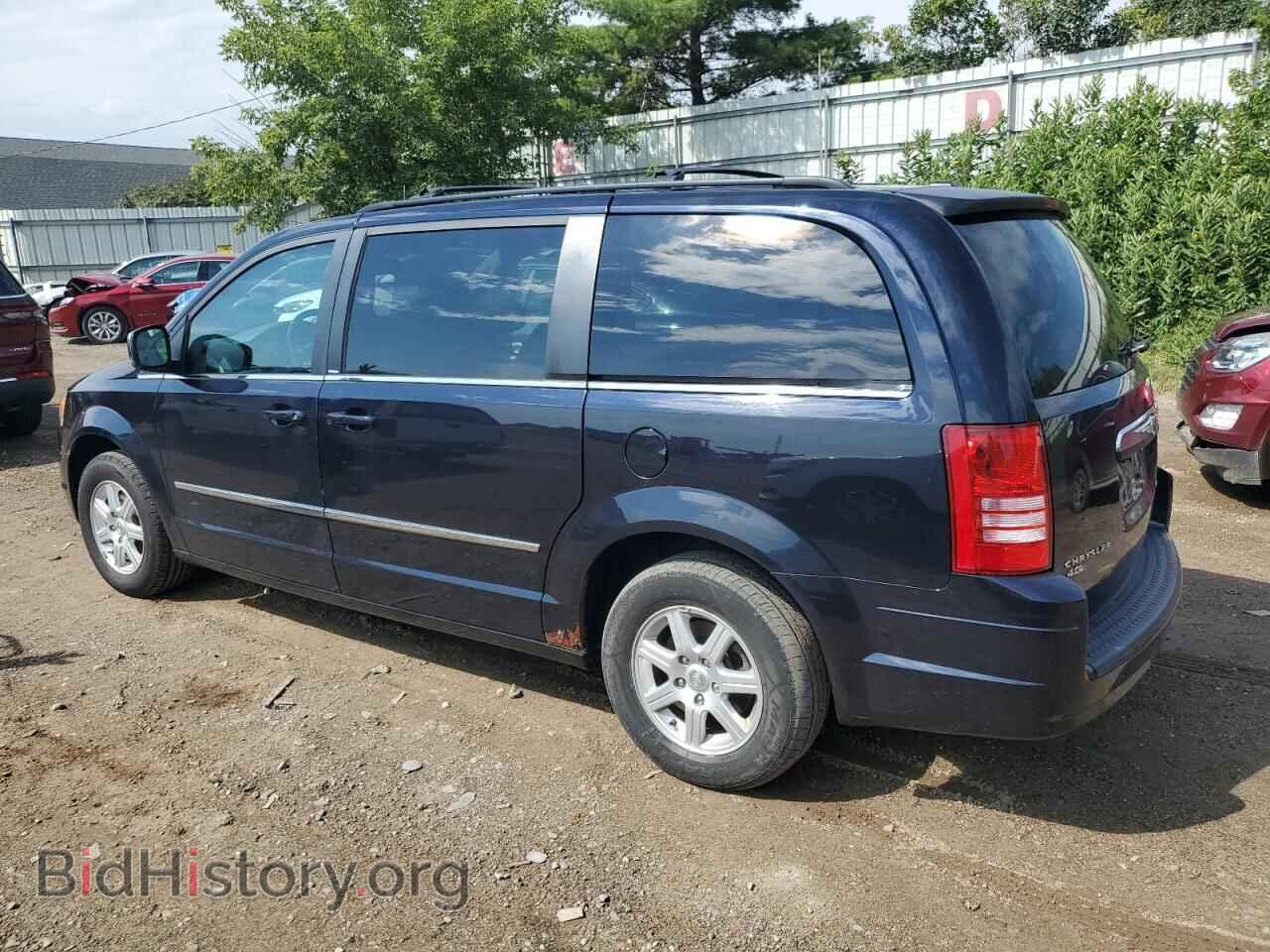 2010 CHRYSLER MINIVAN - VIN: 2A4RR8DX7AR382080 - Фото 2