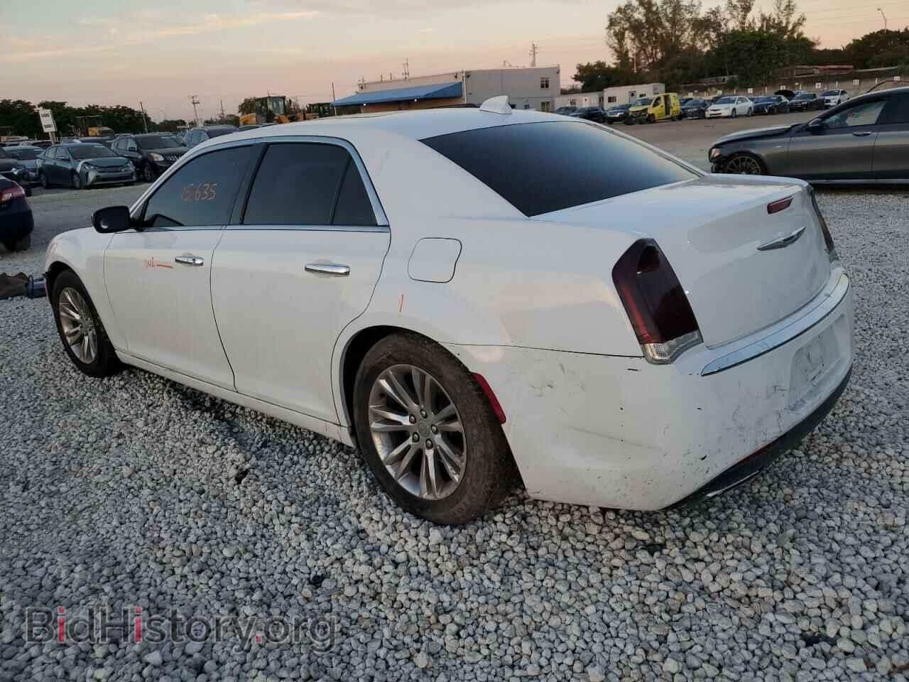 2016 CHRYSLER 300 - VIN: 2C3CCAEG1GH105687 - Фото 2