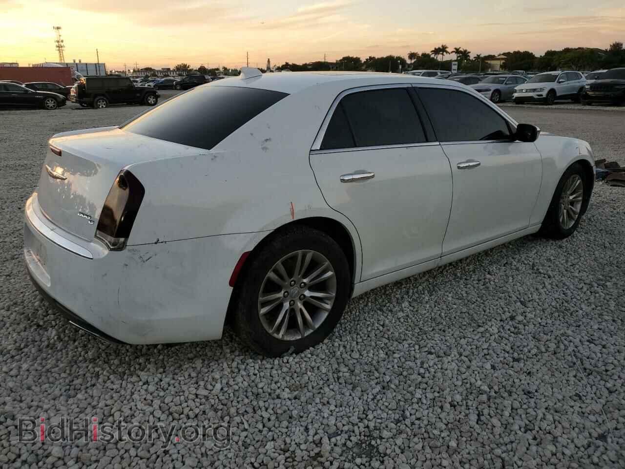 2016 CHRYSLER 300 - VIN: 2C3CCAEG1GH105687 - Фото 3