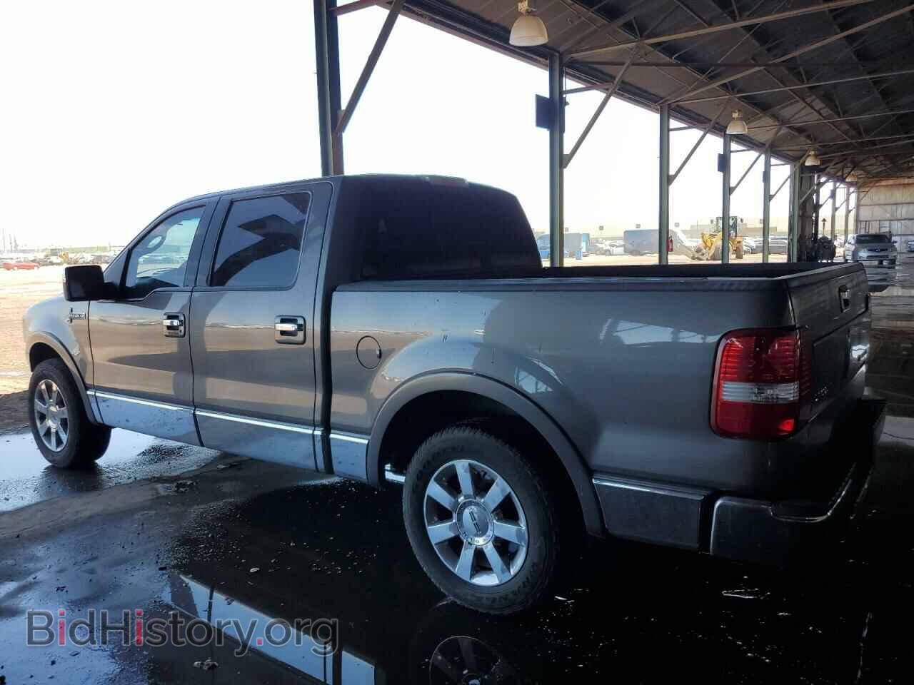 2006 LINCOLN MARK LT - VIN: 5LTPW16536FJ06807 - Фото 2