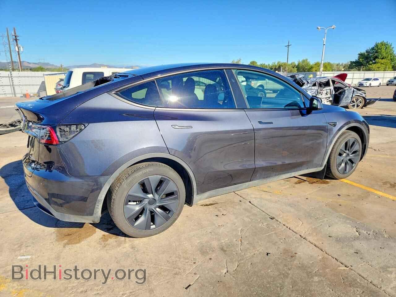 2024 TESLA MODEL Y - VIN: 7SAYGAEE8RF168995 - Photo 3