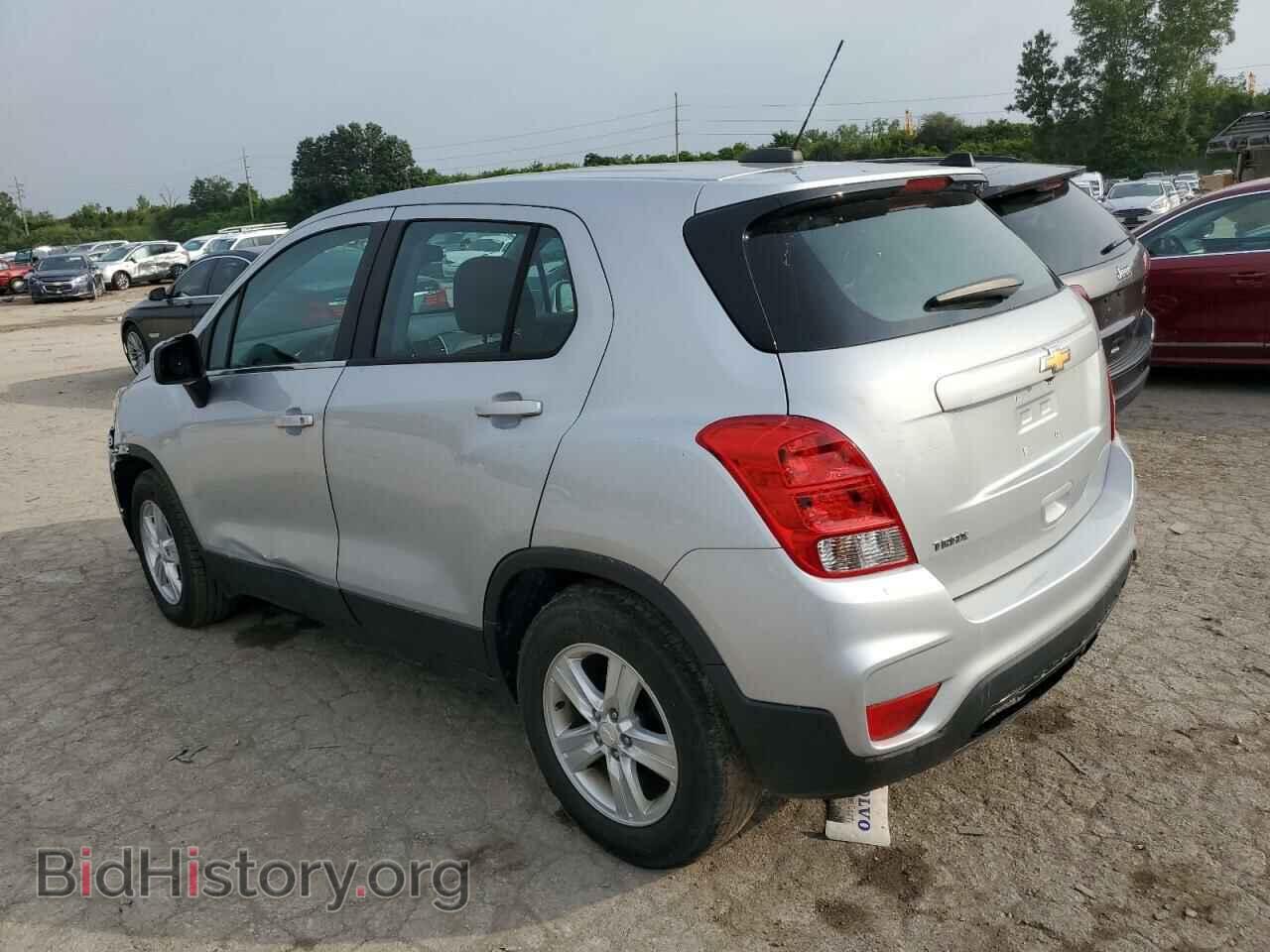 2019 CHEVROLET TRAX - VIN: 3GNCJKSB4KL262556 - Фото 2