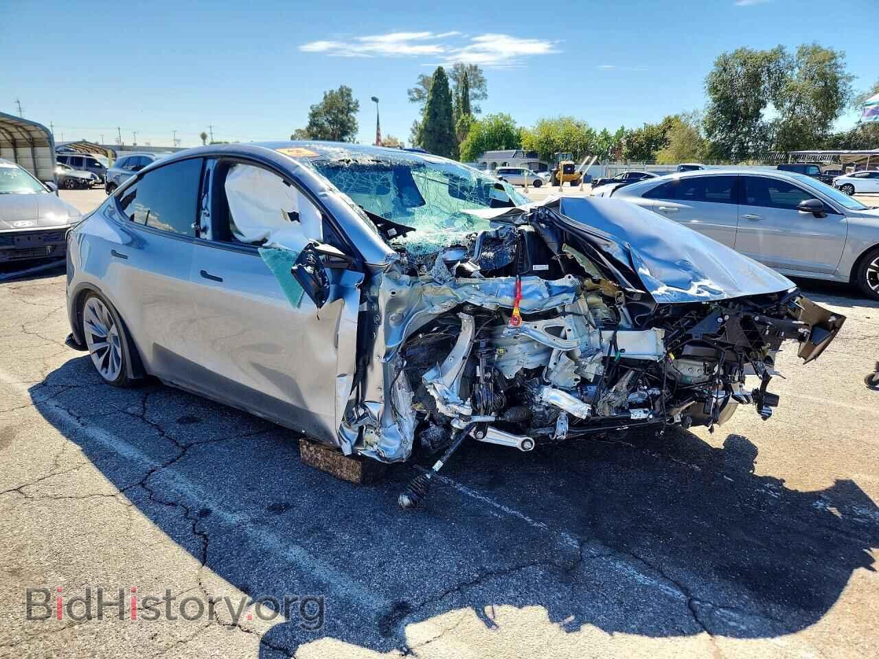 2026 Tesla MODEL Y (VIN 7SAYGDEE1TF658932) — photo 4 of 13