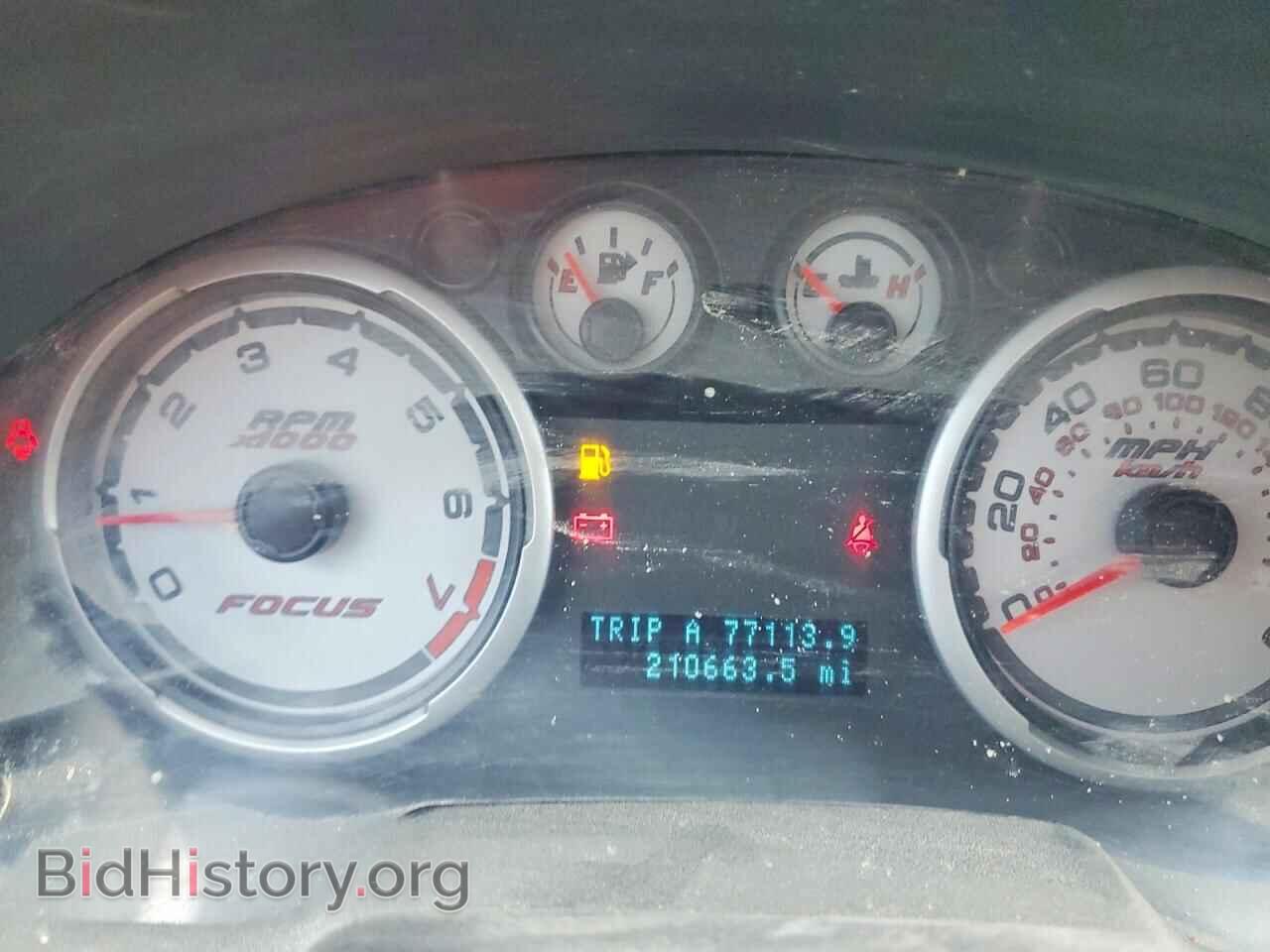 2010 Ford FOCUS (VIN 1FAHP3FN2AW227021) — photo 9 of 14