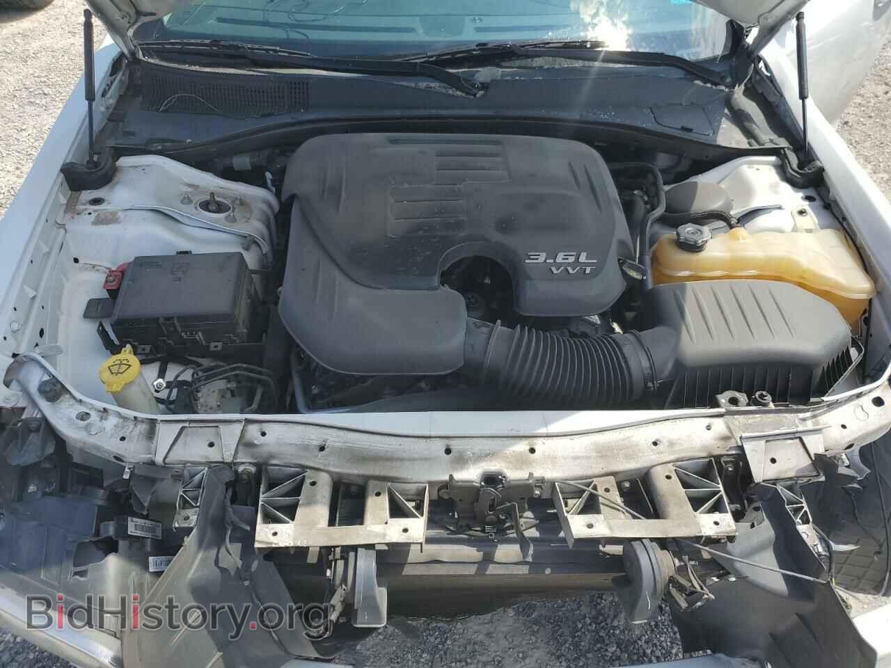 2015 CHRYSLER 300 - VIN: 2C3CCAAG2FH931064 - Фото 11
