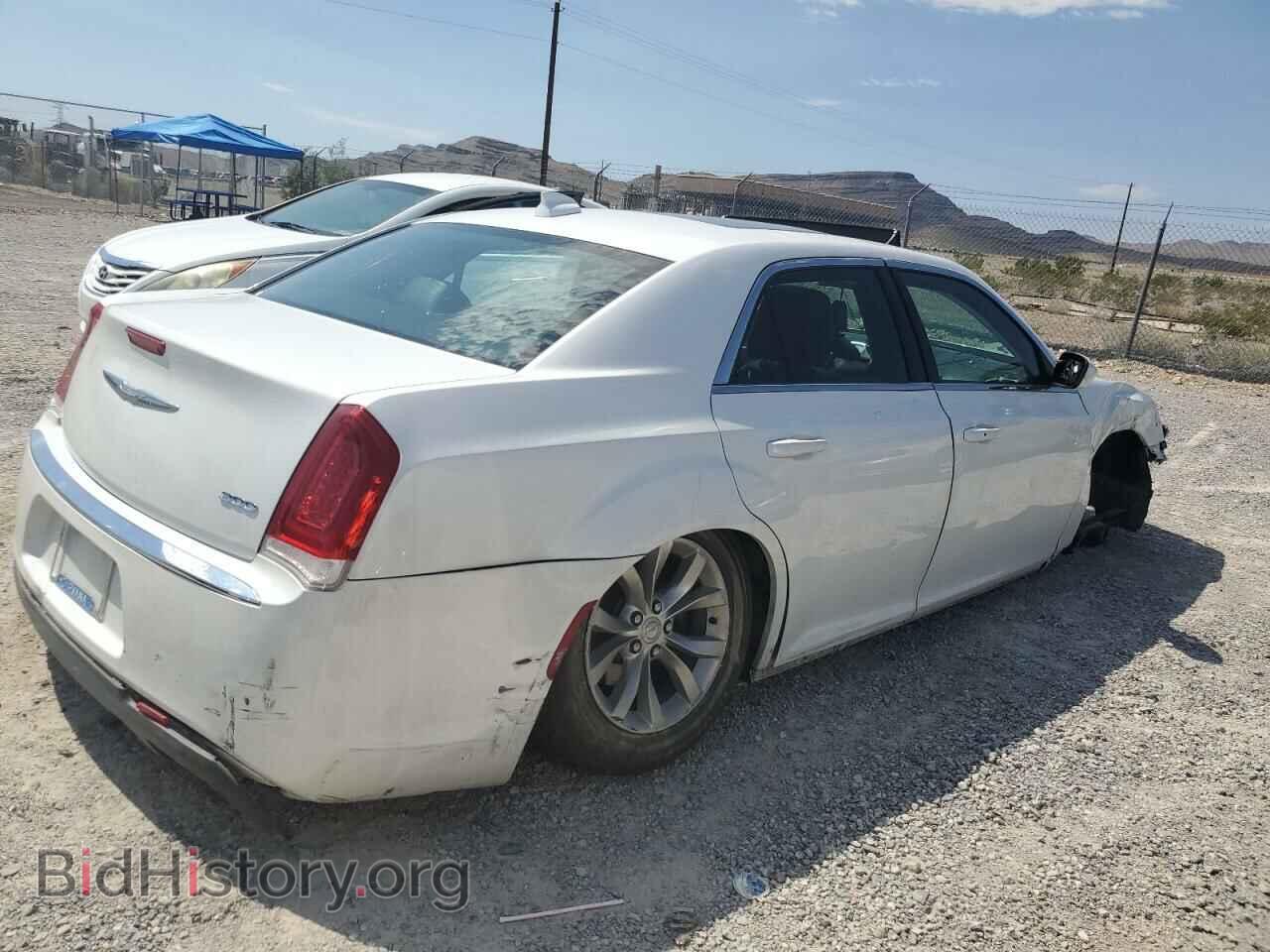 2015 CHRYSLER 300 - VIN: 2C3CCAAG2FH931064 - Фото 3