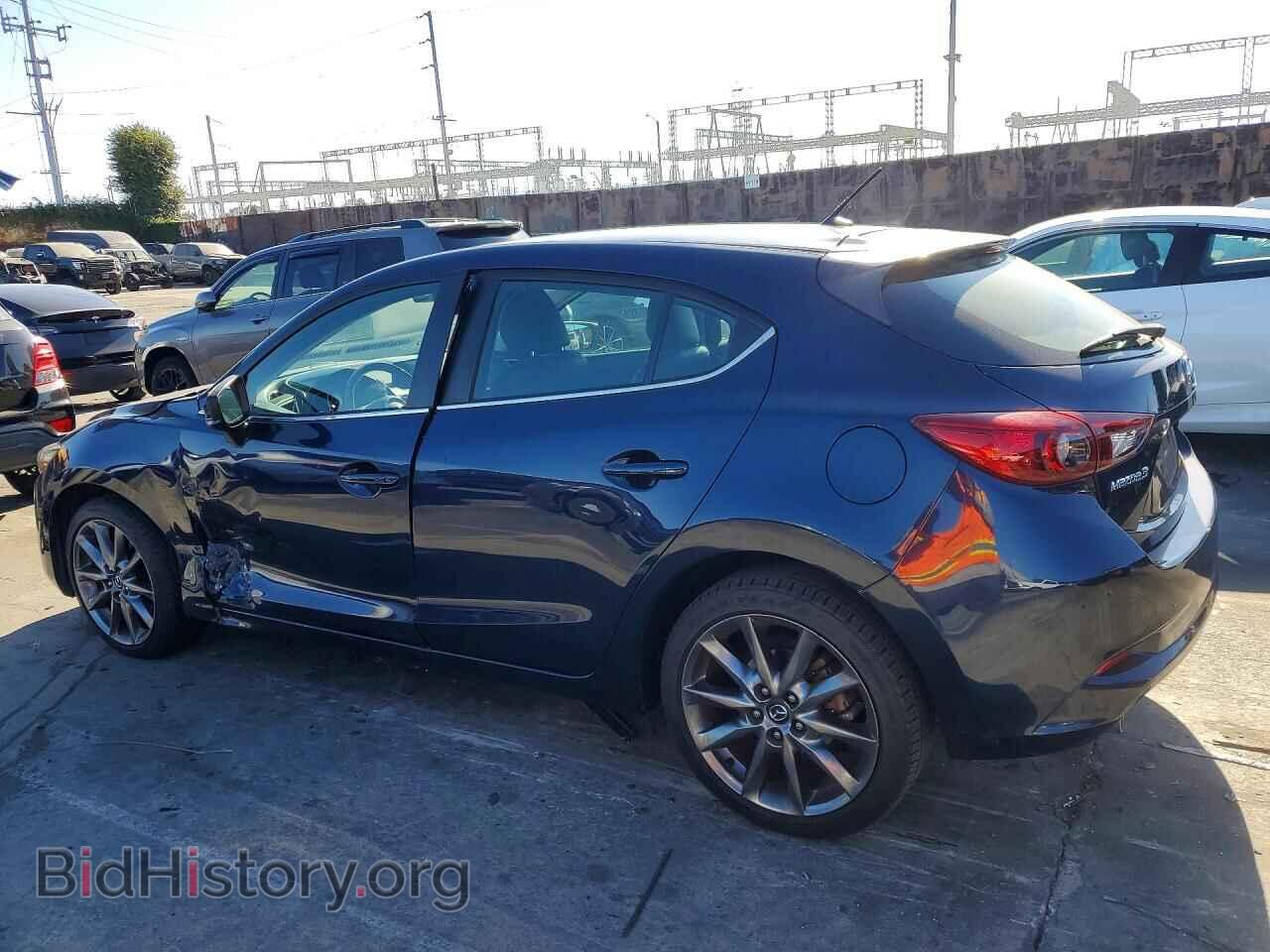 2018 MAZDA 3 - VIN: 3MZBN1L36JM270416 - Photo 2