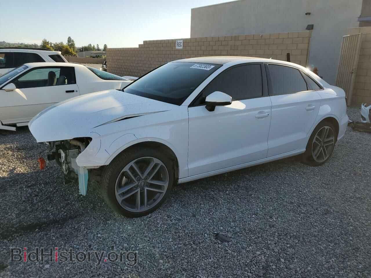 Photo WAUAUGFF4J1018572 - AUDI A3 2018