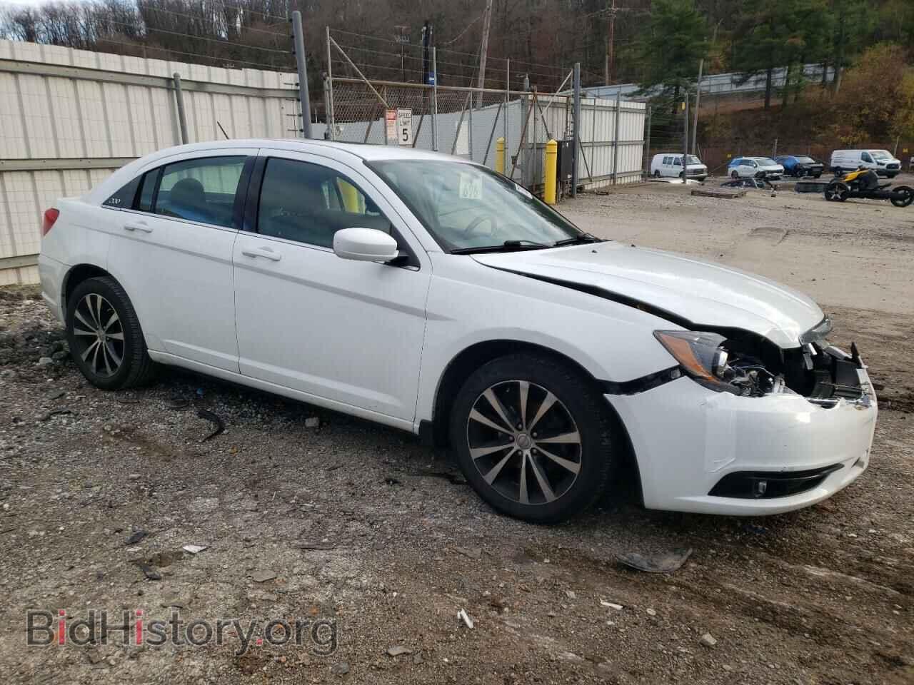 2013 CHRYSLER 200 - VIN: 1C3CCBCG0DN755221 - Фото 4