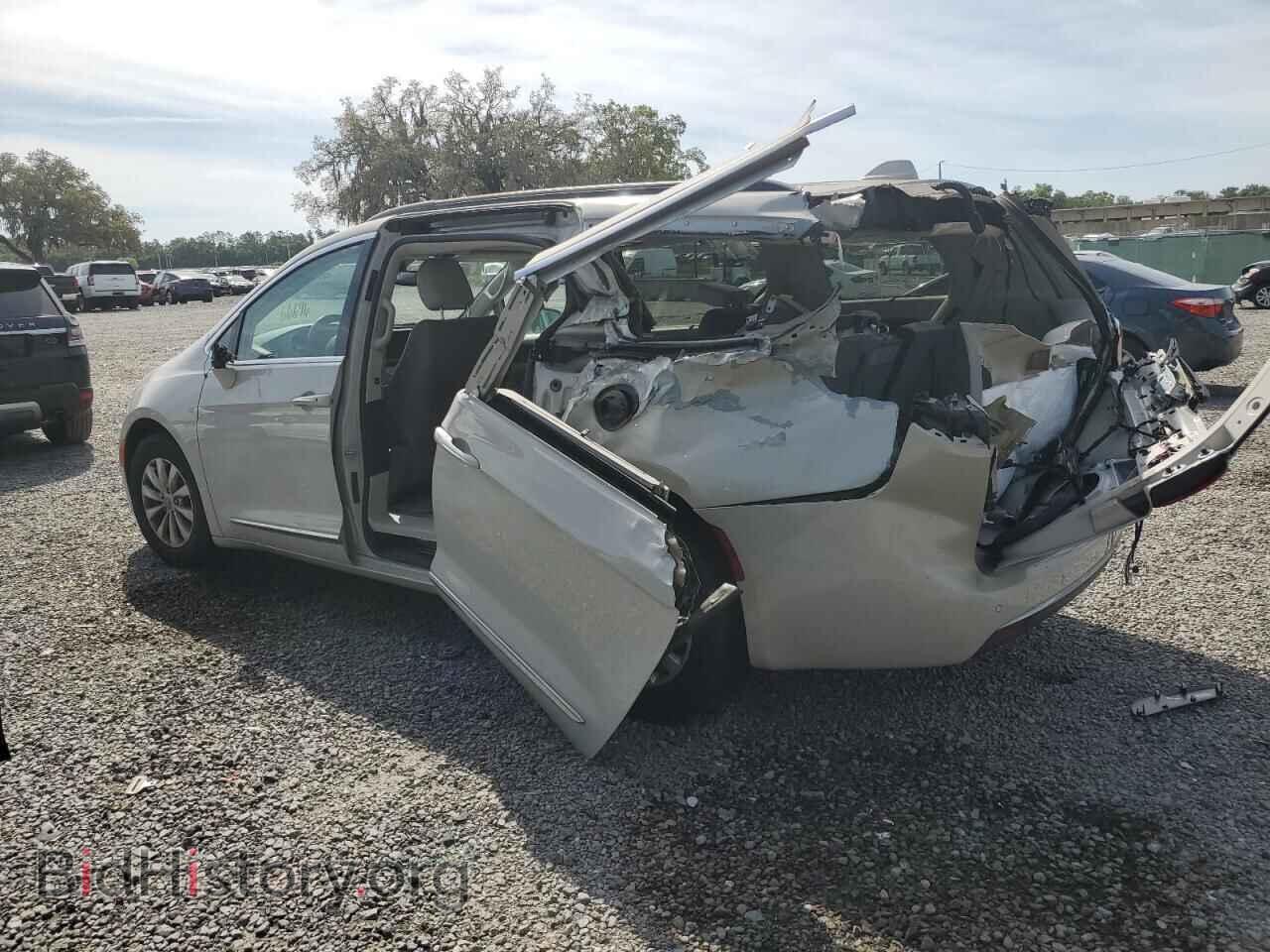 2017 CHRYSLER PACIFICA - VIN: 2C4RC1BG2HR553703 - Фото 2