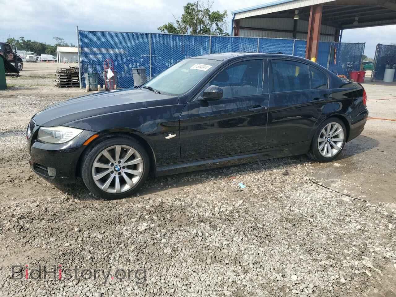 Фотография WBAPH7G50BNM54947 - BMW 3 SERIES 2011