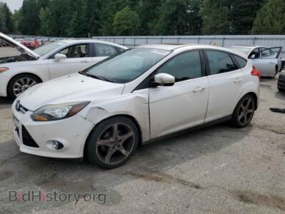 2012 Ford FOCUS TITANIUM, white — VIN 1FAHP3N22CL430101, Copart