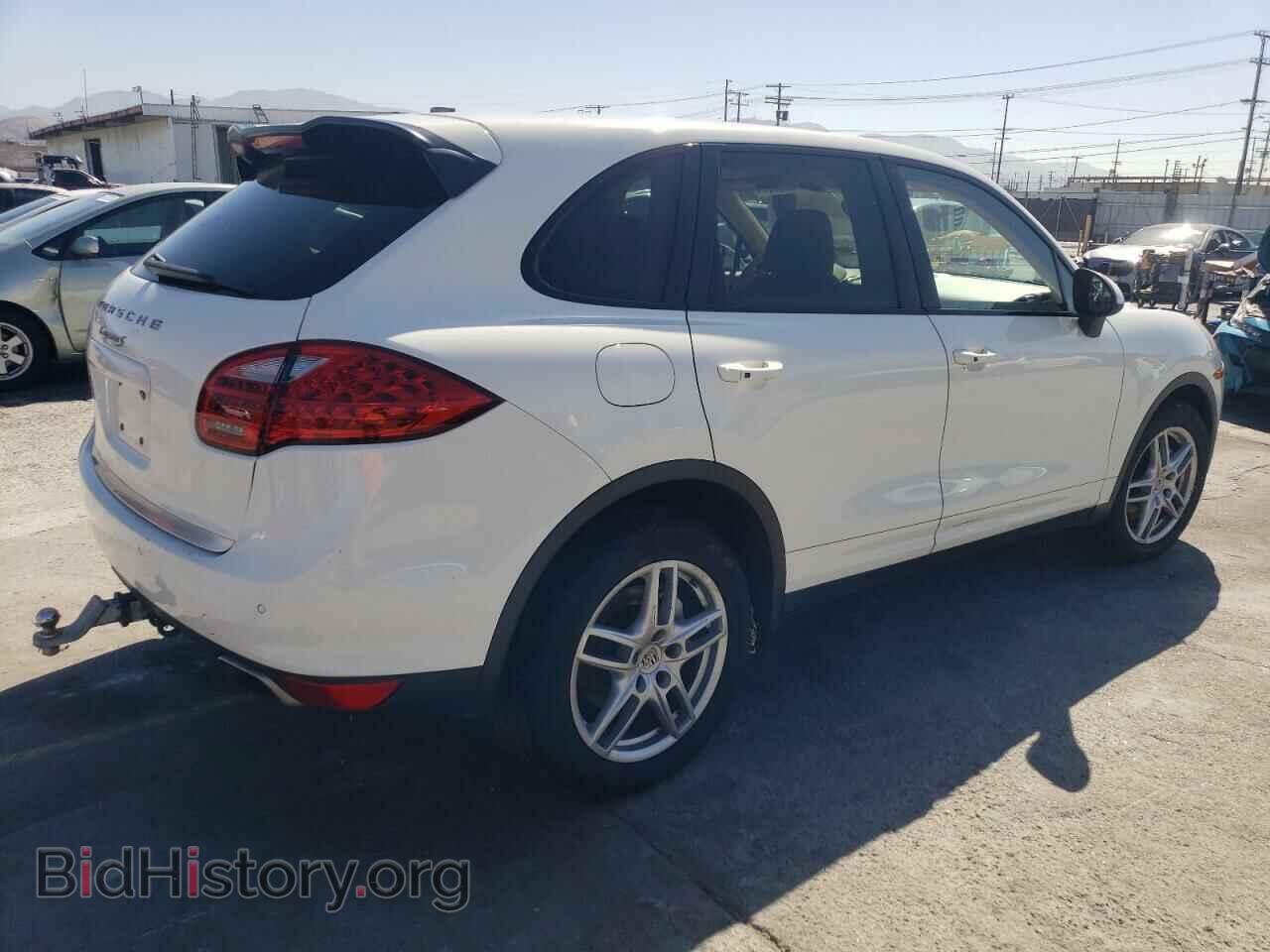 2011 PORSCHE CAYENNE - VIN: WP1AB2A24BLA43377 - Photo 3