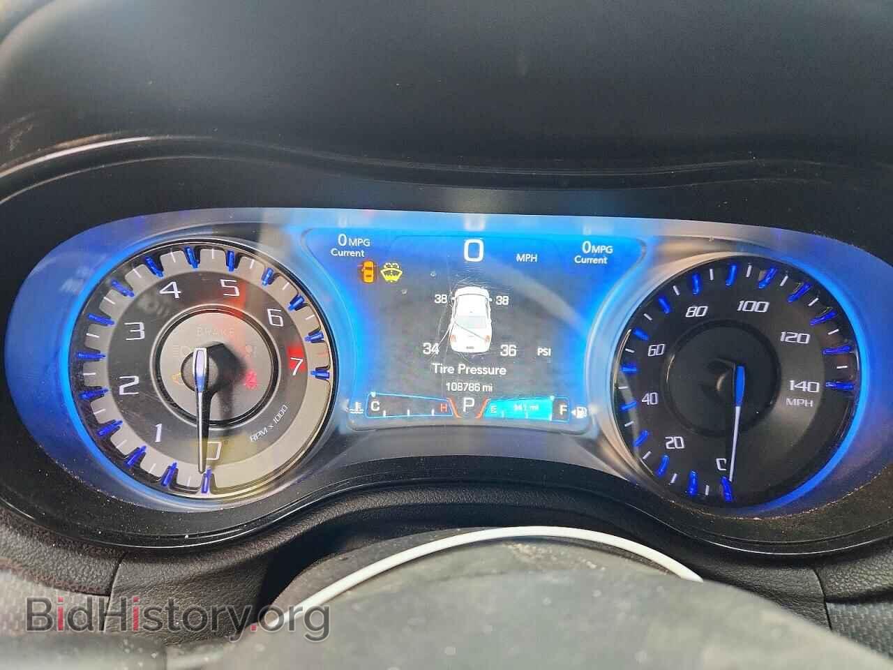 2016 CHRYSLER 300 - VIN: 2C3CCAGG3GH321151 - Фото 9