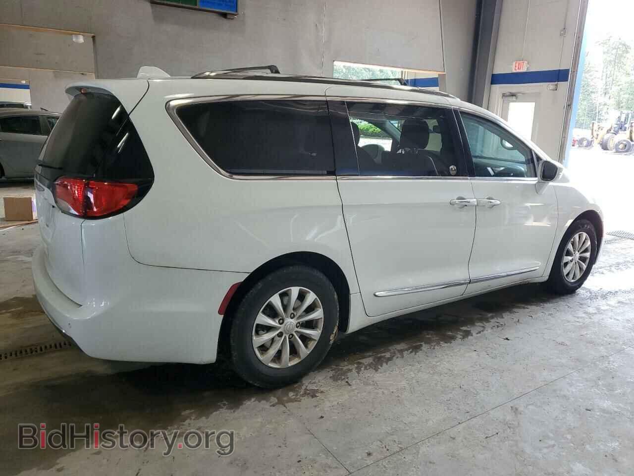2018 CHRYSLER PACIFICA - VIN: 2C4RC1EG6JR111170 - Фото 3