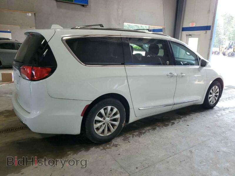 2018 Chrysler PACIFICA (VIN 2C4RC1EG6JR111170) — photo 3 of 13