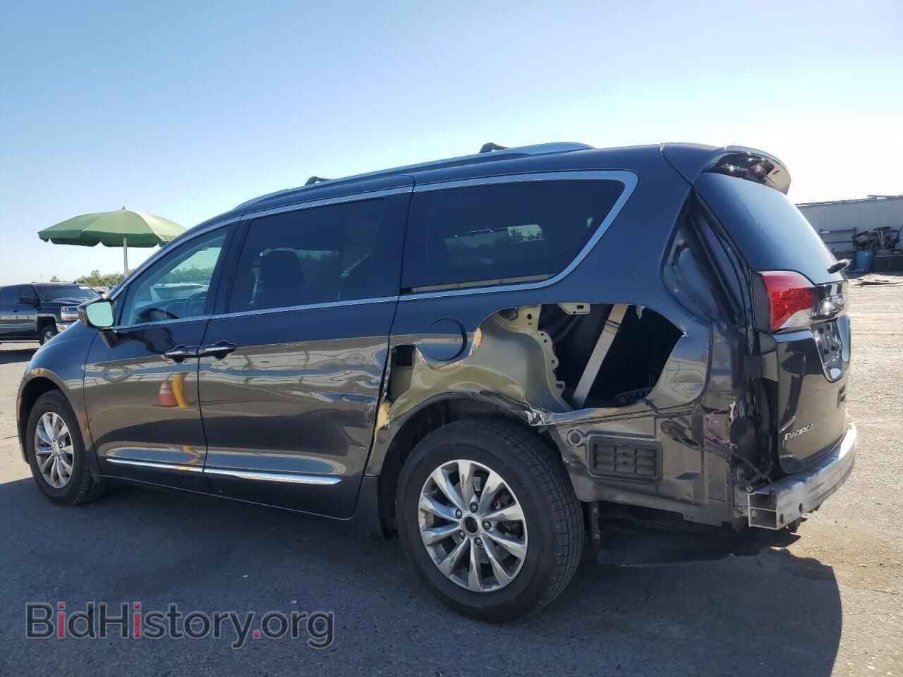 2019 CHRYSLER PACIFICA - VIN: 2C4RC1BG8KR526285 - Фото 2