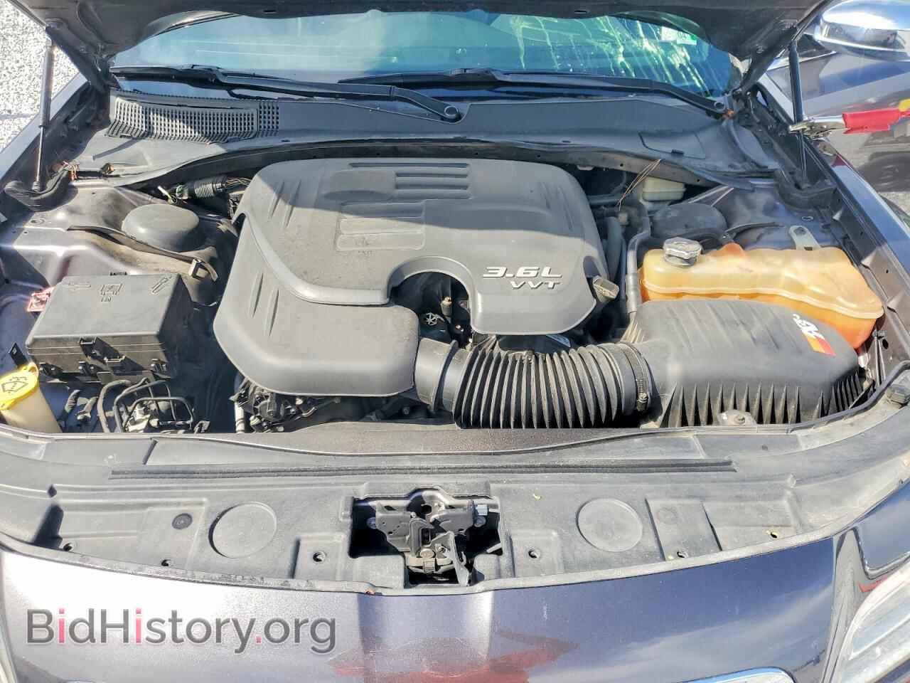 2014 Chrysler 300 (VIN 2C3CCAAG3EH354673) — photo 11 of 12