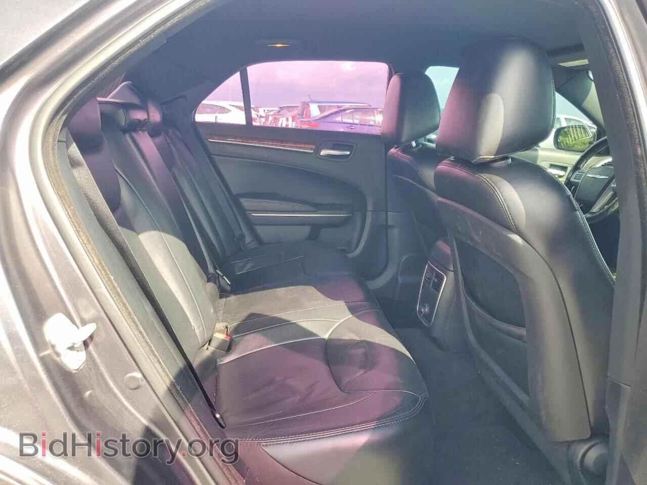 2014 Chrysler 300 (VIN 2C3CCAAG3EH354673) — photo 10 of 12