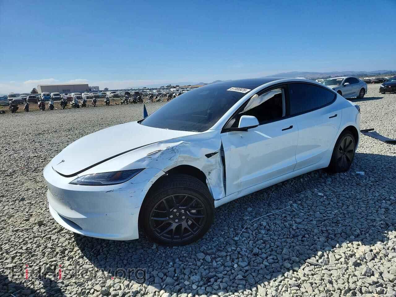 Photo 5YJ3E1EB9TF179112 - TESLA MODEL 3 2026