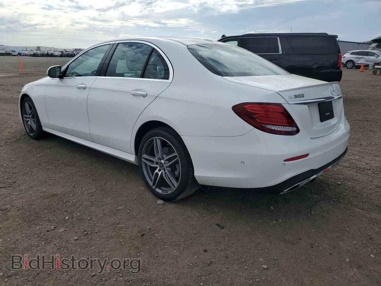 2019 MERCEDES-BENZ E-CLASS - VIN: WDDZF4JB2KA557637 - Фото 2
