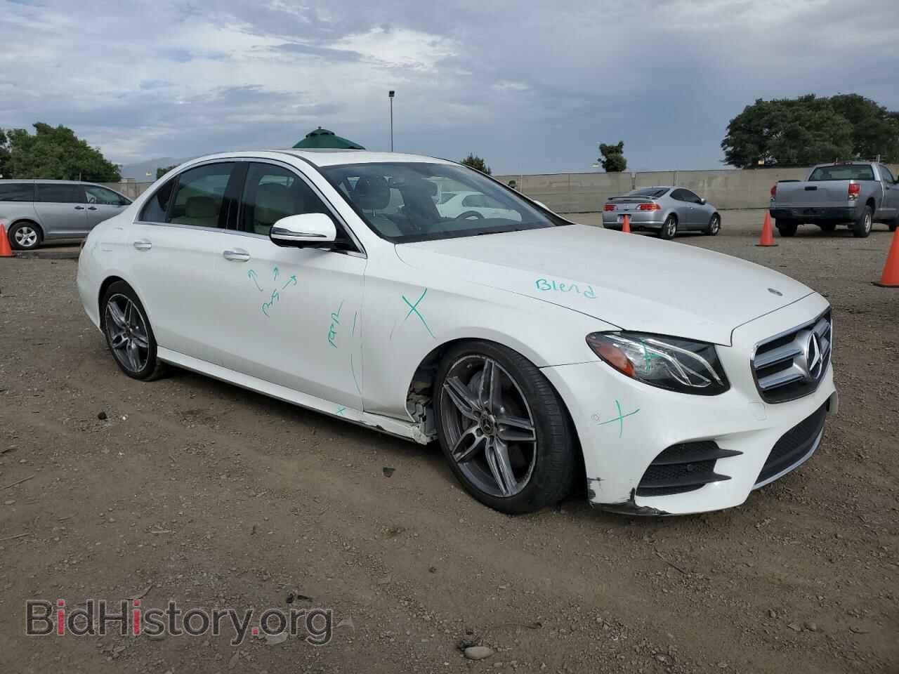 2019 MERCEDES-BENZ E-CLASS - VIN: WDDZF4JB2KA557637 - Фото 4