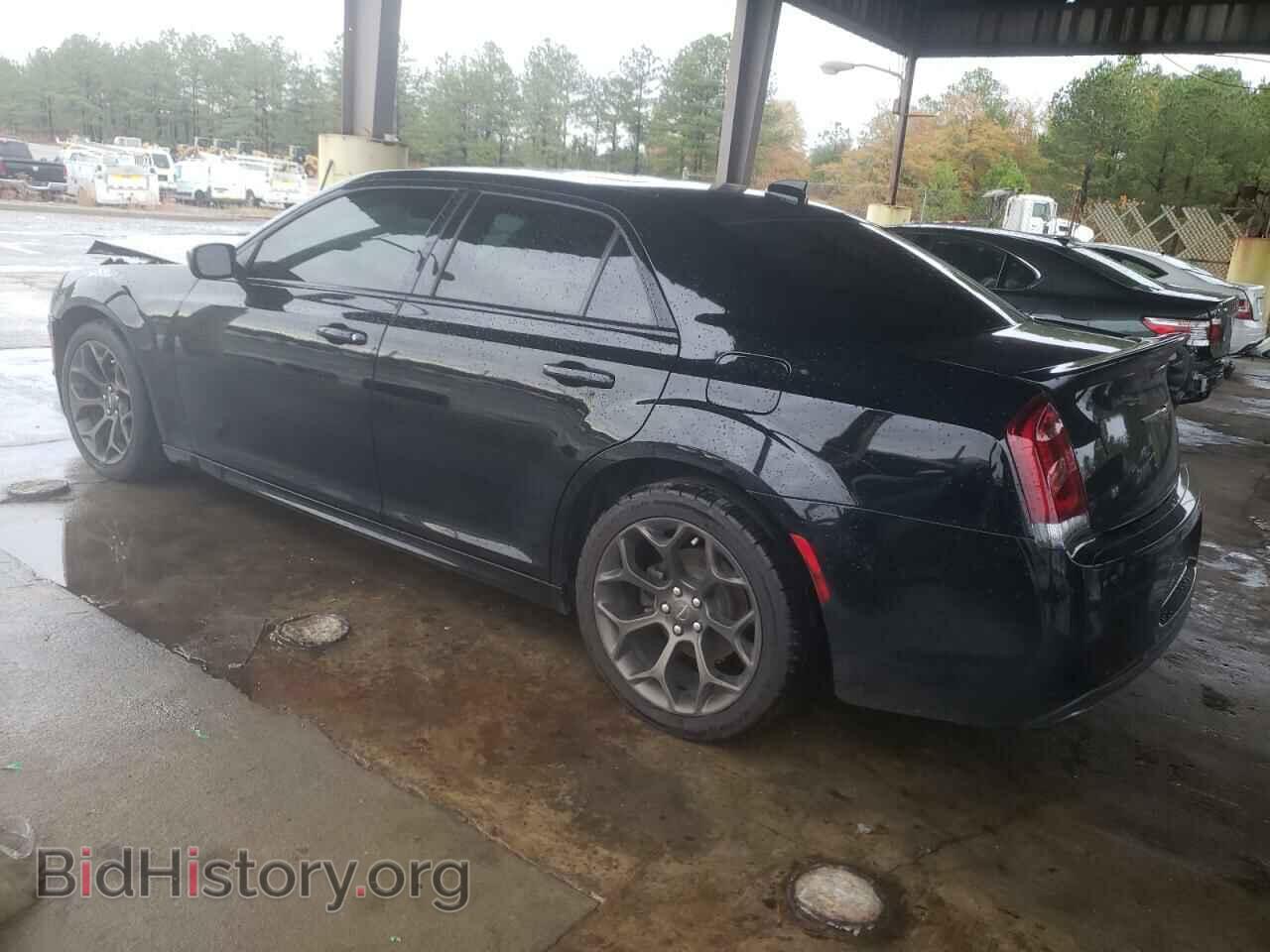 2019 CHRYSLER 300 - VIN: 2C3CCABT5KH689845 - Фото 2