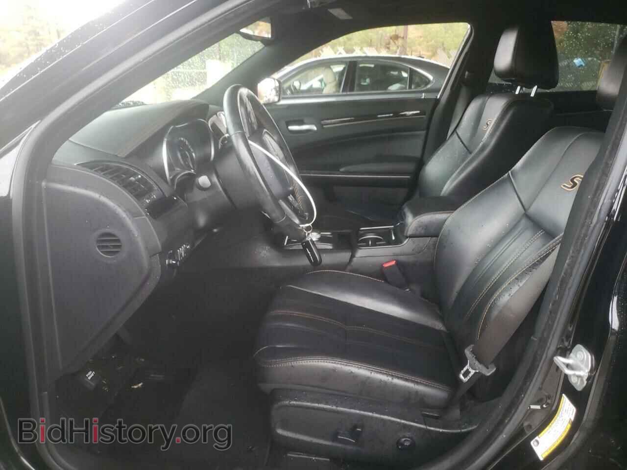 2019 CHRYSLER 300 - VIN: 2C3CCABT5KH689845 - Фото 7