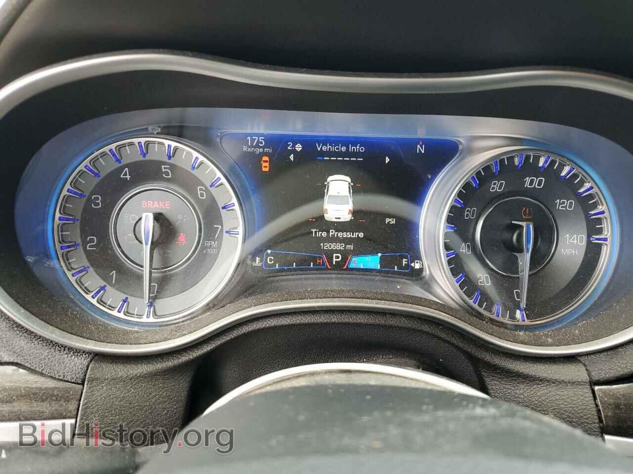 2015 CHRYSLER 300 - VIN: 2C3CCAAG3FH898480 - Фото 9