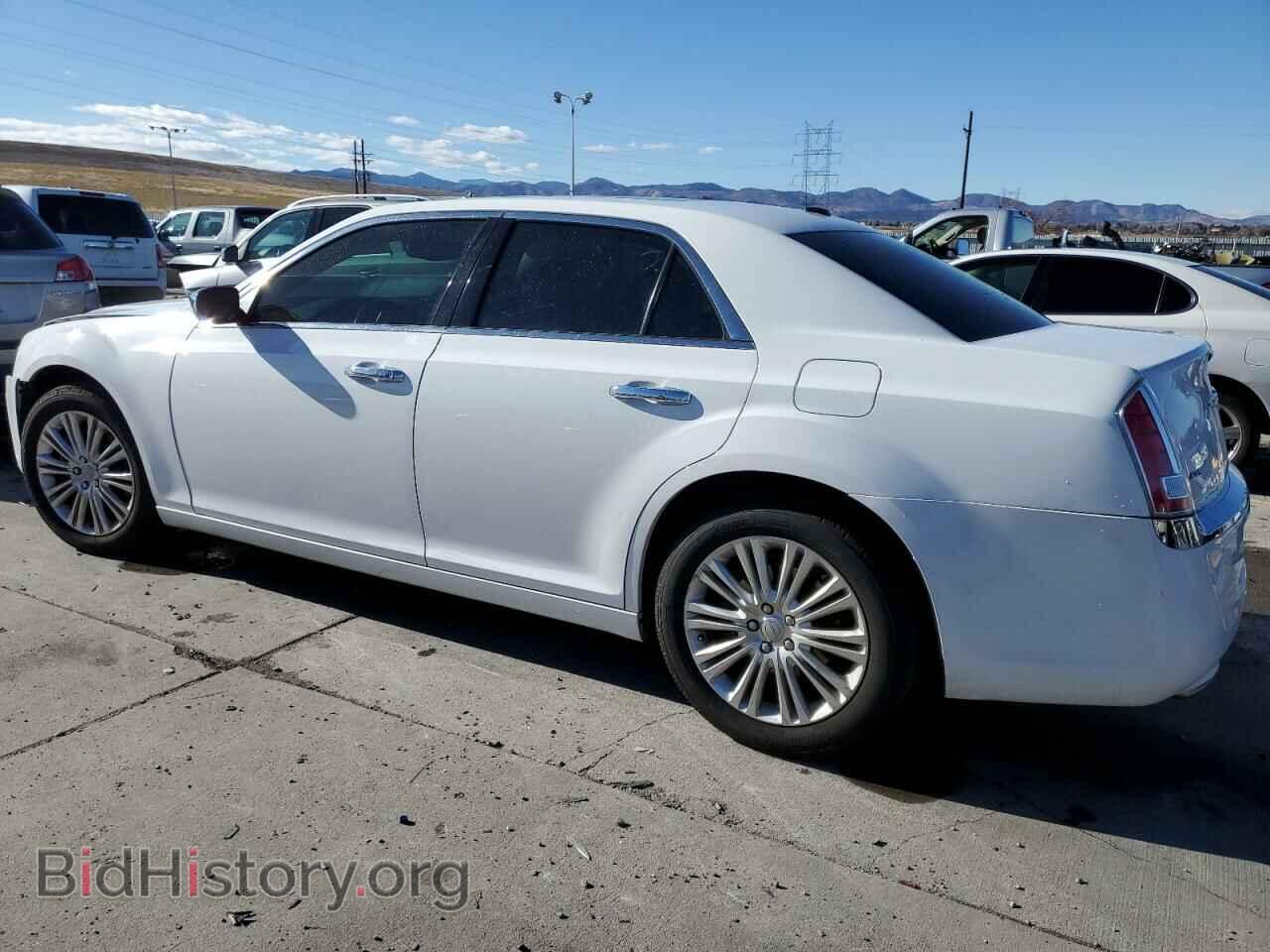 2011 CHRYSLER 300 - VIN: 2C3CK6CT1BH612078 - Фото 2