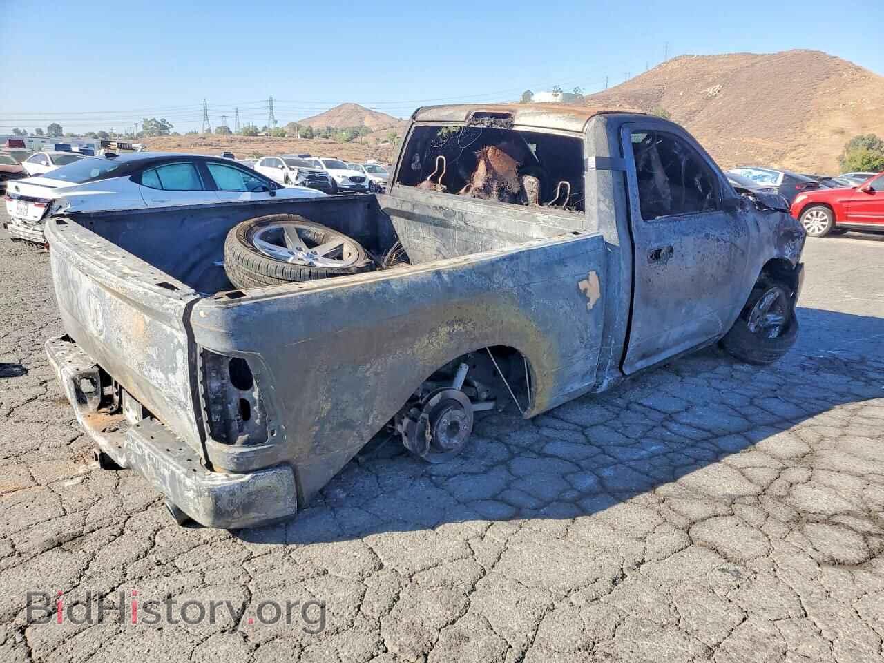 2017 RAM 1500 - VIN: 3C6JR6AT1HG774004 - Photo 3