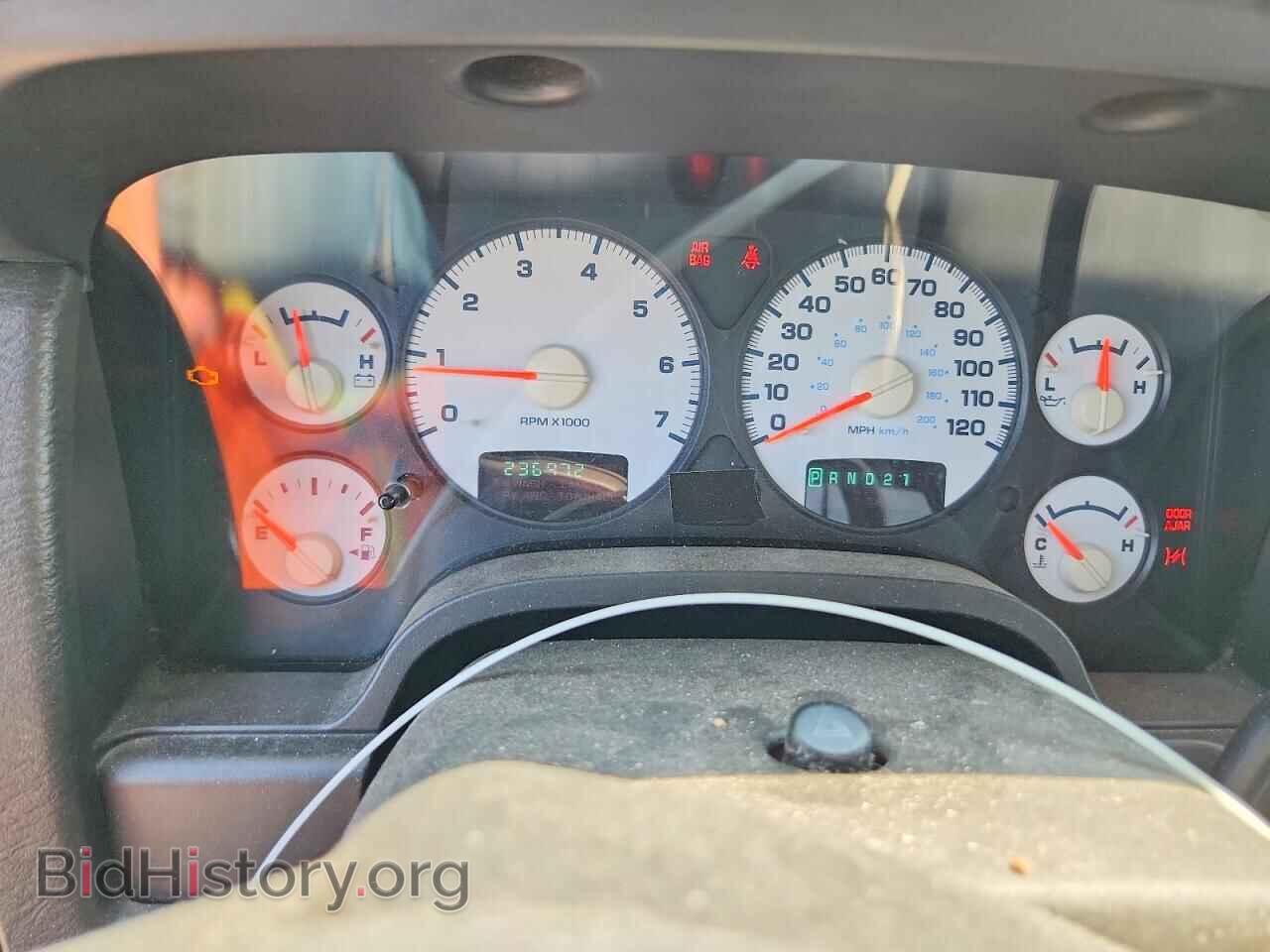 2005 DODGE RAM 1500 - VIN: 1D7HU18D95S268440 - Фото 9