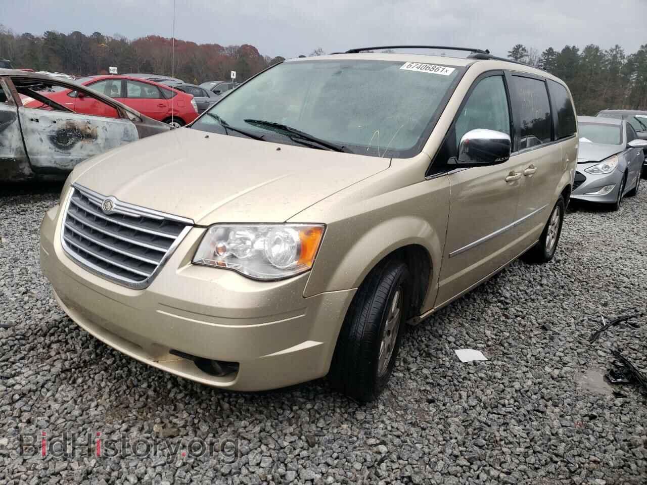 2010 CHRYSLER MINIVAN - VIN: 2A4RR8DX1AR451636 - Фото 2