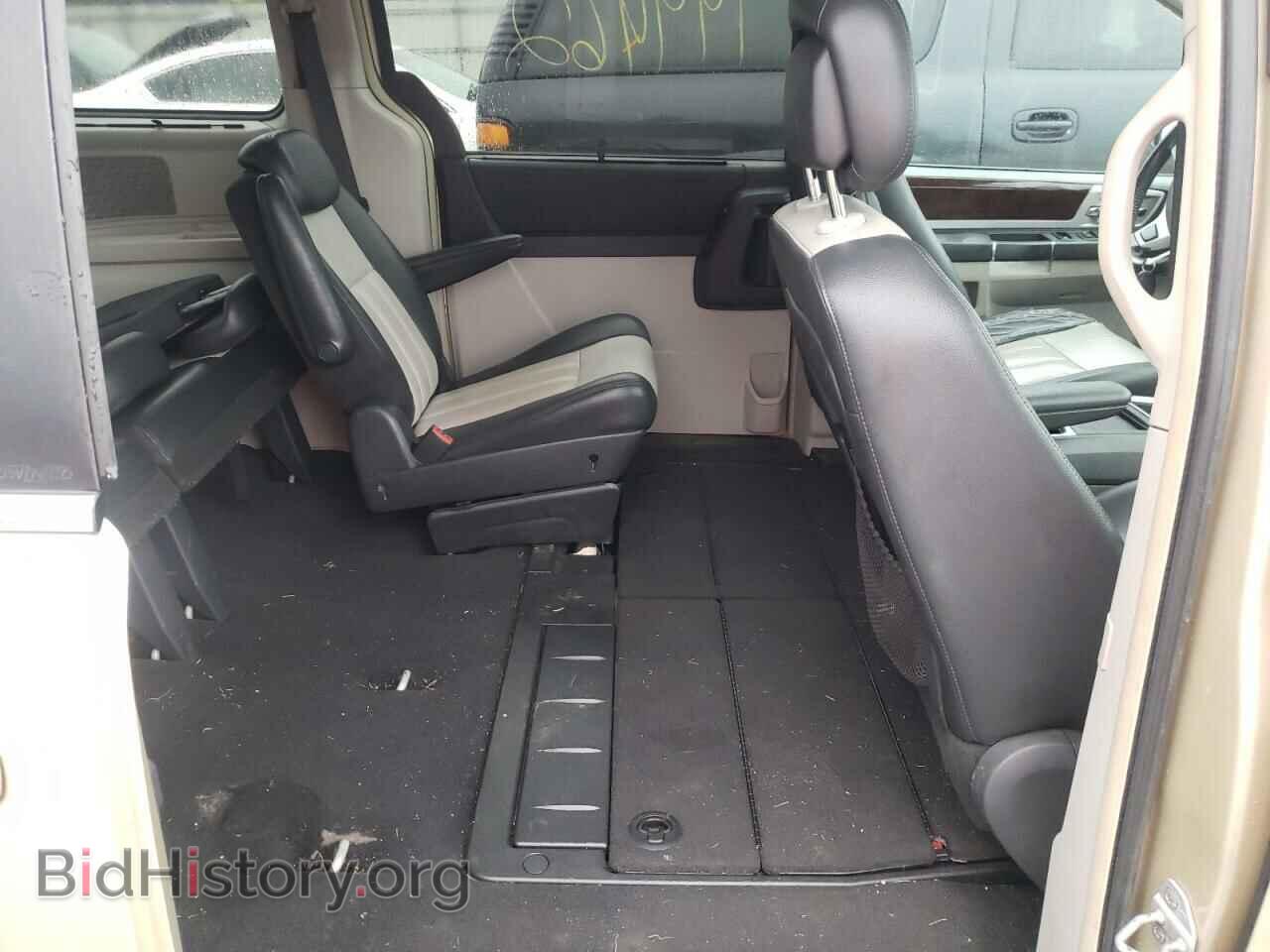 2010 CHRYSLER MINIVAN - VIN: 2A4RR8DX1AR451636 - Фото 6