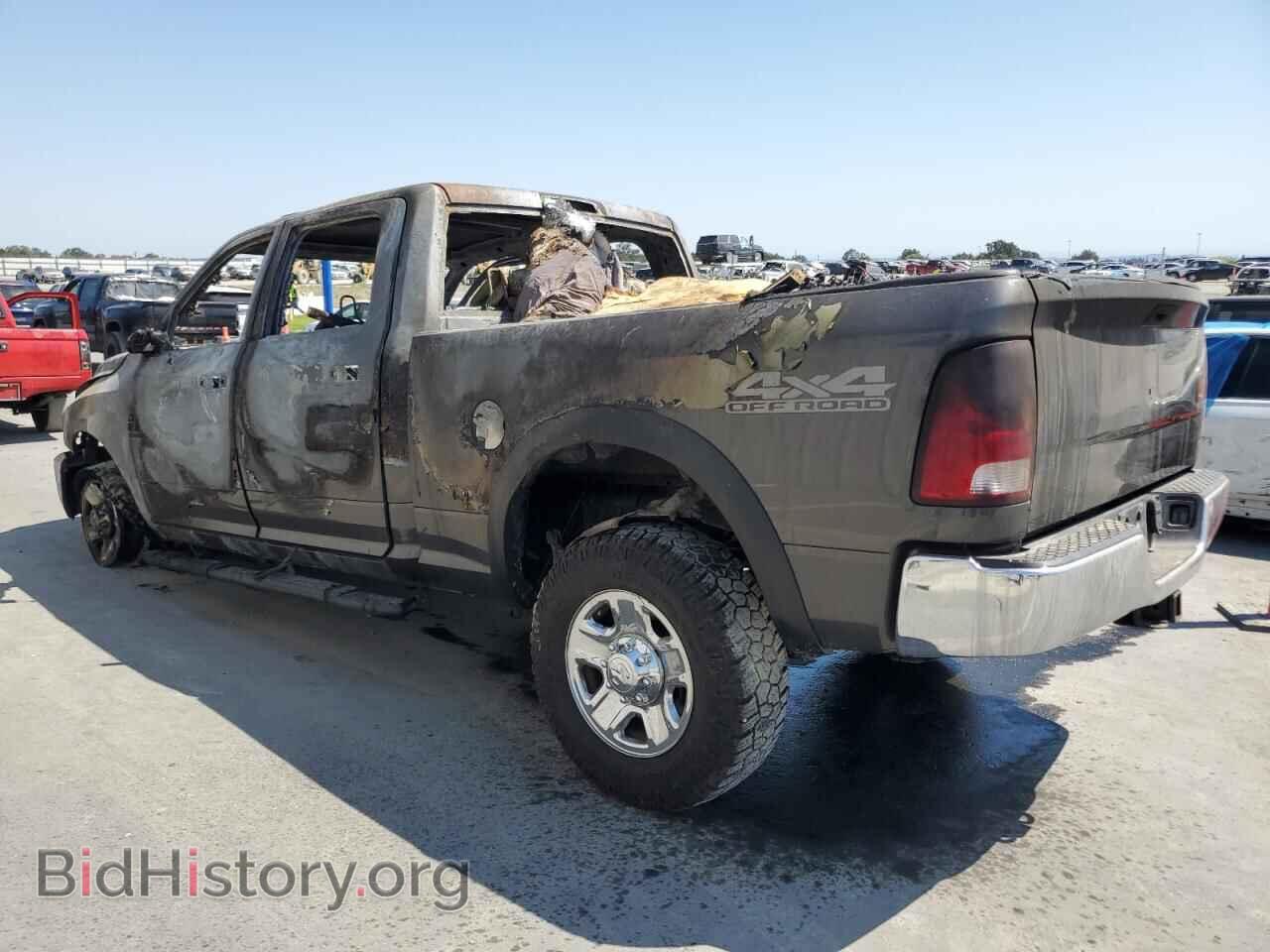 2018 RAM All Models - VIN: 3C6UR5CL5JG260621 - Photo 2