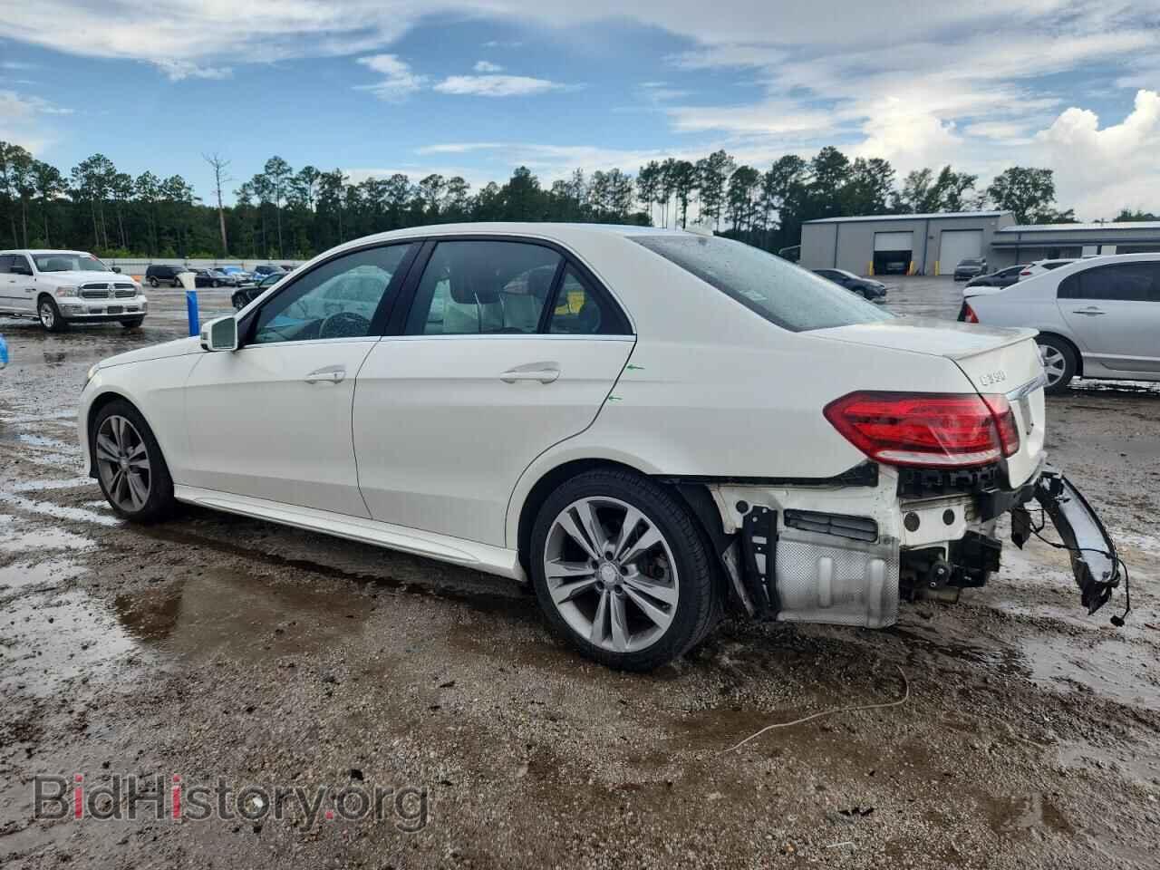 2014 MERCEDES-BENZ E-CLASS - VIN: WDDHF5KB7EA855136 - Фото 2