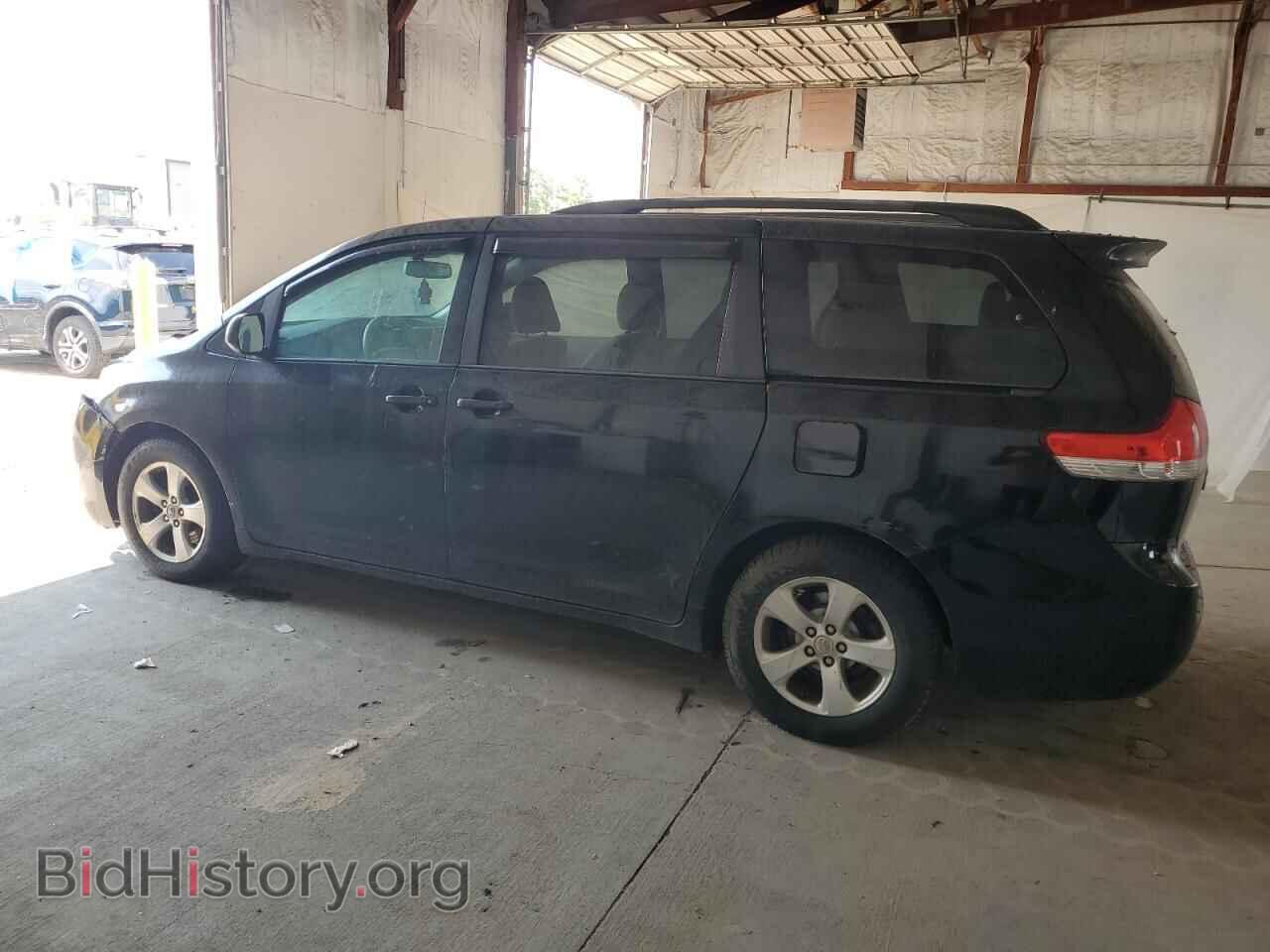 2011 TOYOTA All Models - VIN: 5TDKK3DC2BS136056 - Фото 2