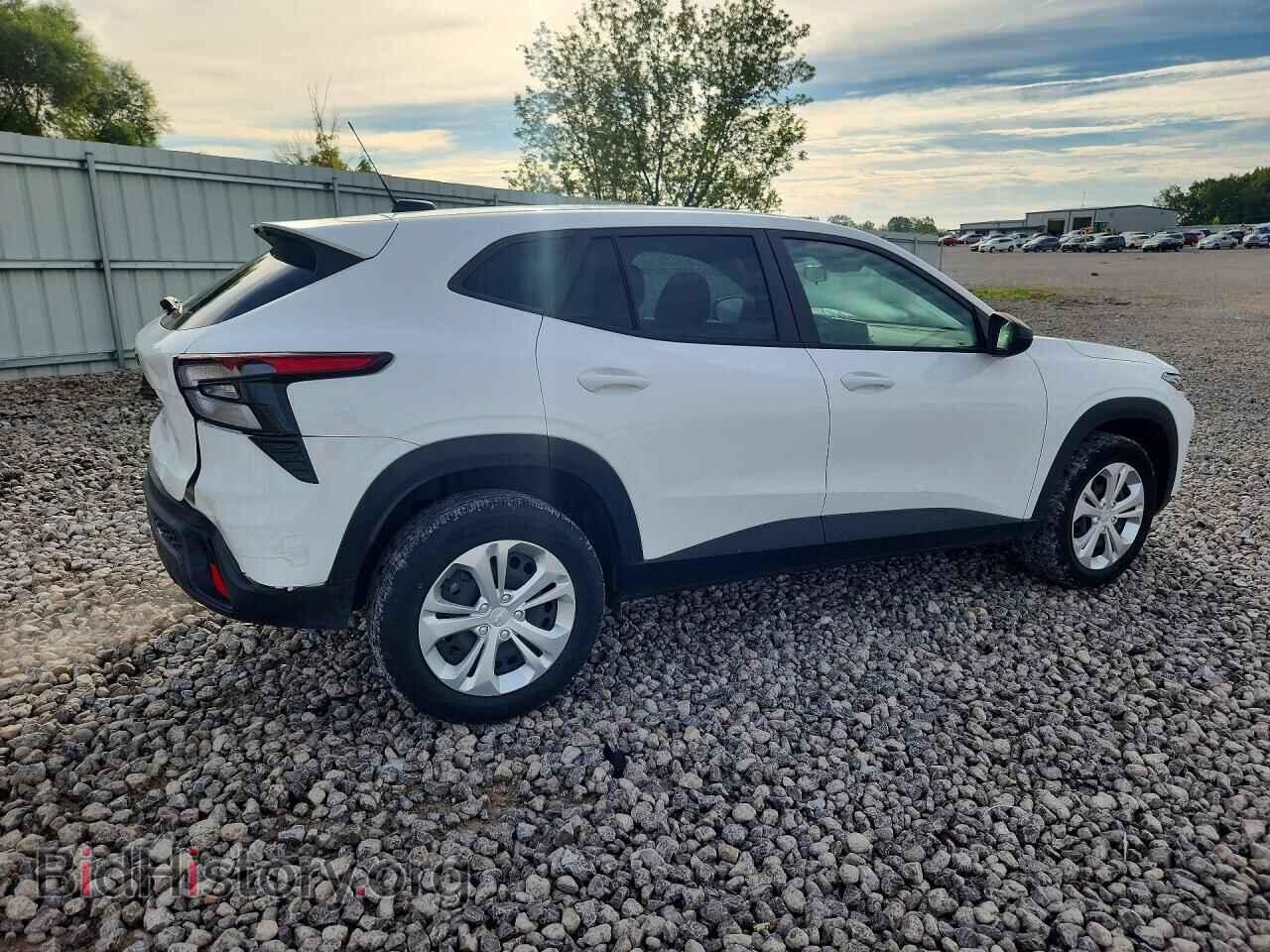2024 CHEVROLET TRAX - VIN: KL77LFE27RC158637 - Photo 3