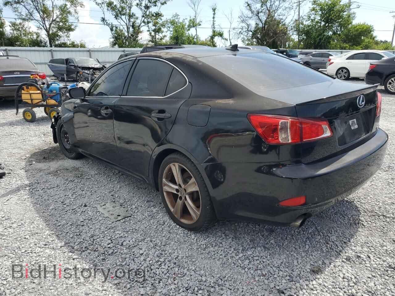 2011 LEXUS IS - VIN: JTHBF5C26B5137031 - Photo 2