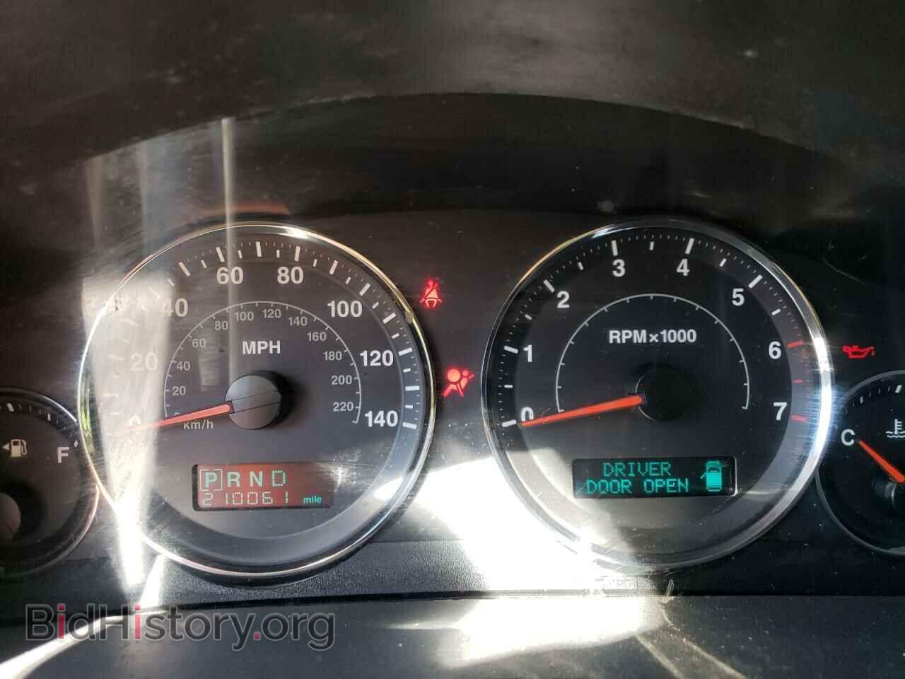 2007 JEEP COMMANDER - VIN: 1J8HG48P37C592518 - Photo 9