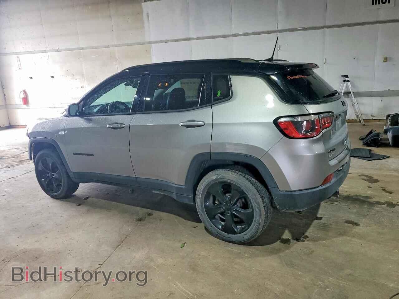2018 JEEP COMPASS - VIN: 3C4NJDBB6JT304351 - Photo 2