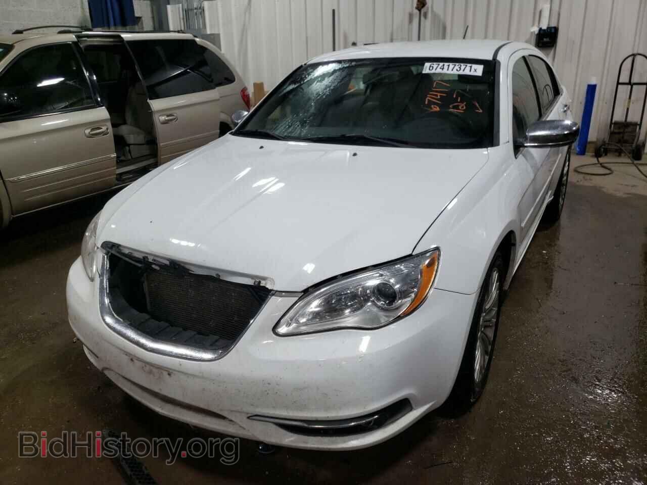 2012 CHRYSLER 200 - VIN: 1C3CCBCBXCN277537 - Фото 2