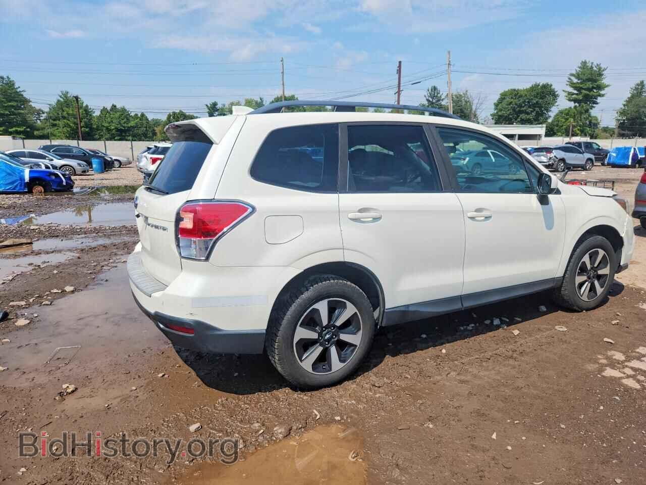 2018 SUBARU FORESTER - VIN: JF2SJAEC9JH440785 - Фото 3