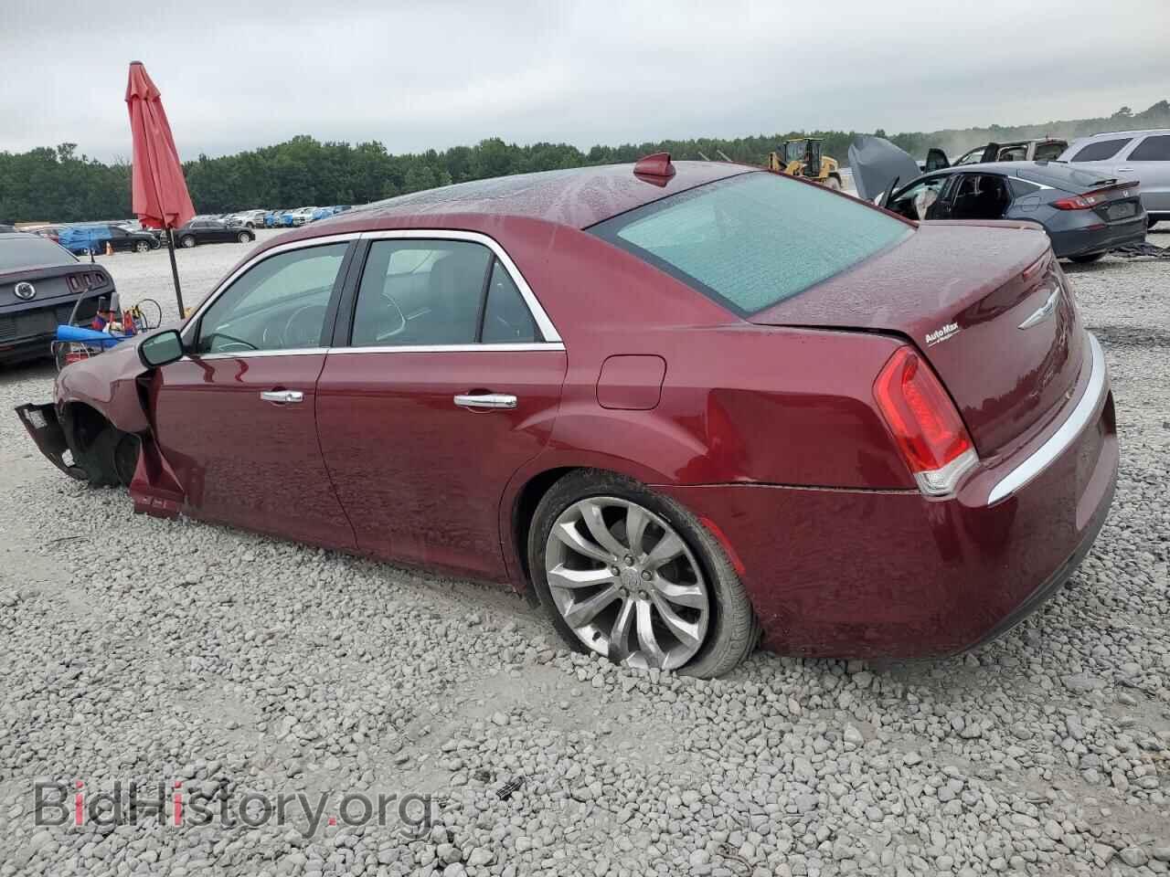 2019 CHRYSLER 300 - VIN: 2C3CCAEG6KH585573 - Фото 2