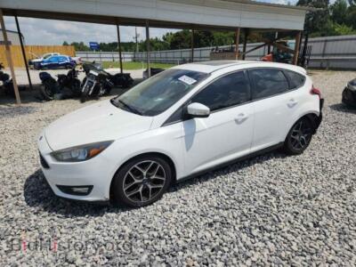 2017 Ford FOCUS SEL, white — VIN 1FADP3M23HL241402, Copart