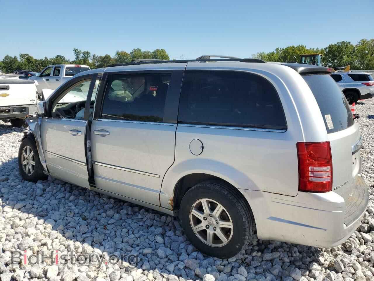 2010 CHRYSLER MINIVAN - VIN: 2A4RR5D16AR282904 - Фото 2
