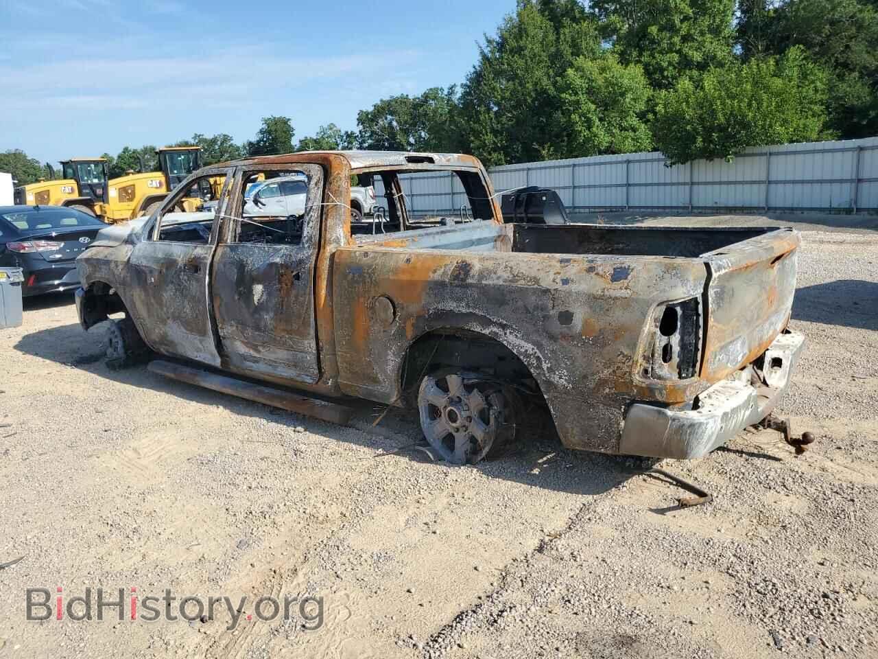 2017 RAM All Models - VIN: 3C6UR5DL0HG675905 - Фото 2